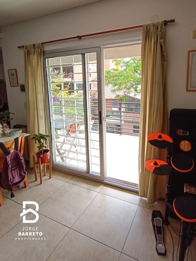 11 puerta balcon departLugone_2430