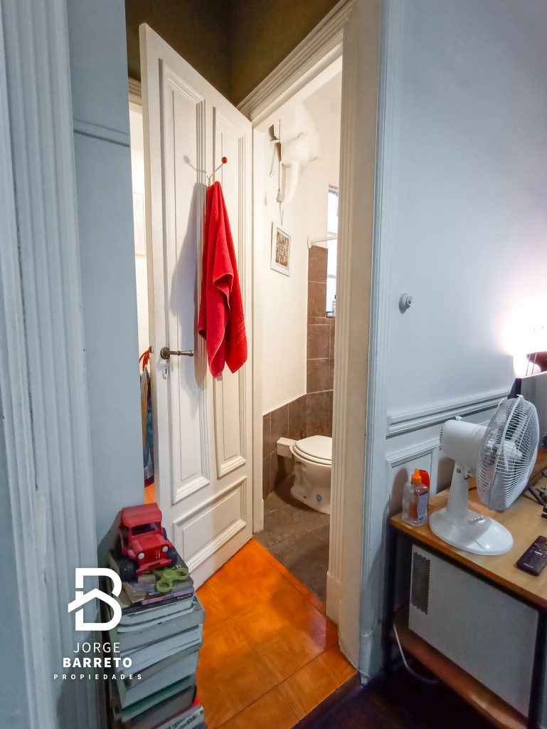 17 entrada bañoJuan_de_Garay