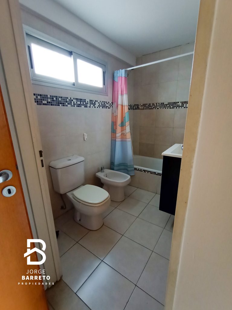 20 baño departLugone_2430
