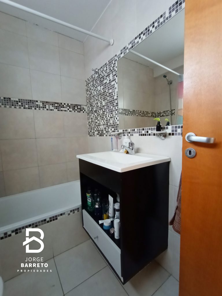 21 baño departLugone_2430
