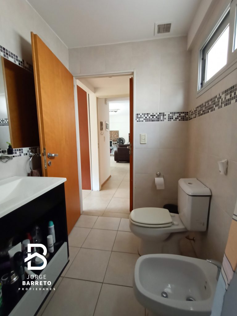 22 baño departLugone_2430